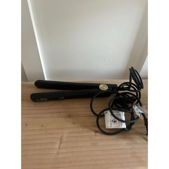 HSI Professional Flat Iron Ceramic Hair Straightener 1-inch (Model #E038) - Picture 1 of 6